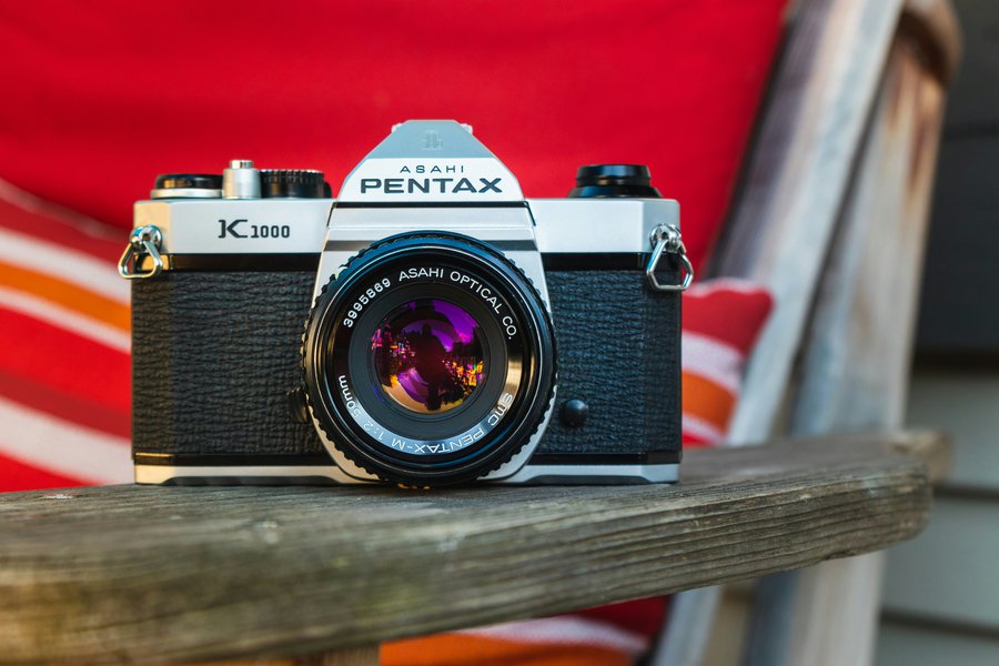 Go Retro with Film: Introduction to Photography image